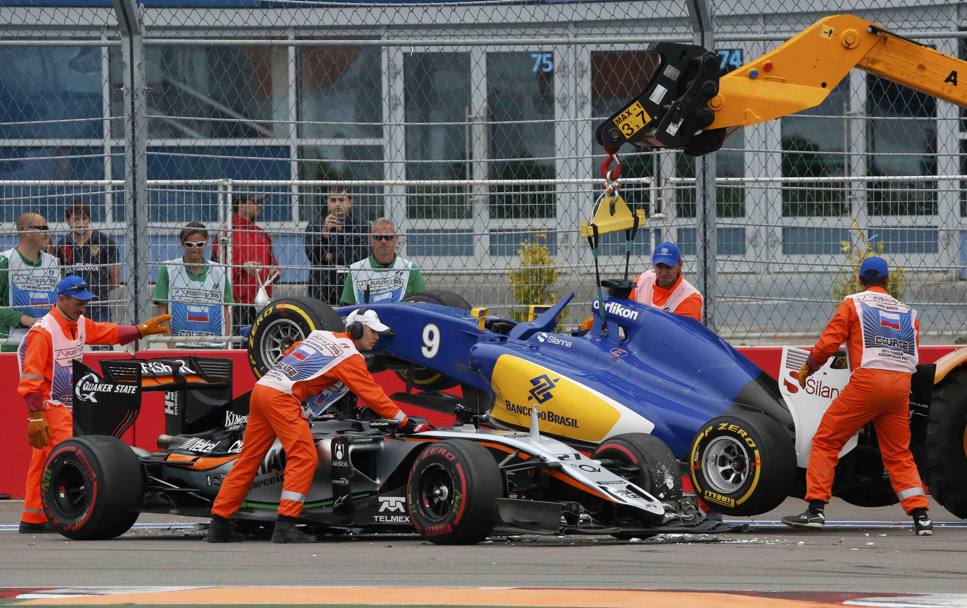 La Force India di Nico Hulkenberg e la Sauber di Marcus Ericsson. Reuters